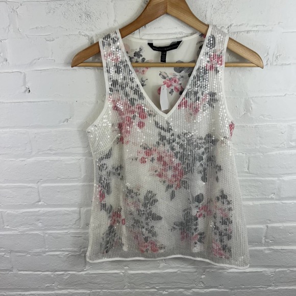 NWT White House Black Market Women's Sleeveless Tank Top V-Neck Floral White XSP